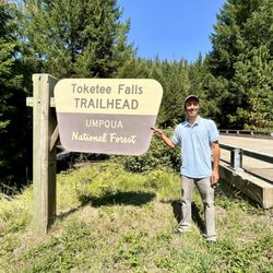 Toketee Falls - Entrance sign for the half mile hike to reach Toketee Falls vista point.
