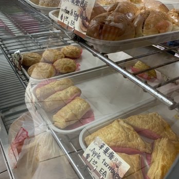 Red House Bakery & Cafe - Display case - Bakeries Near Me - San Francisco, California Red House Bakery & Cafe - Display case - Bakeries Near Me - San Francisco, California