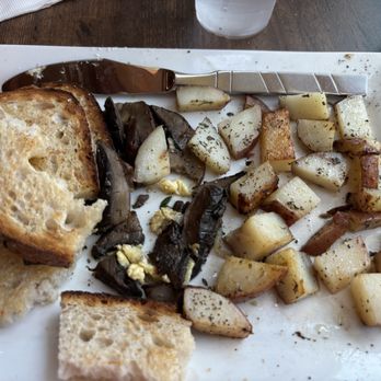 Cafe Chew - Breakfast & Brunch Near Me - Sandwich, Massachusetts