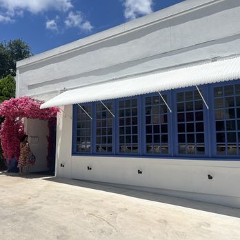 Yamas Greek Kitchen + Bar - Greek Near Me - Austin, Texas