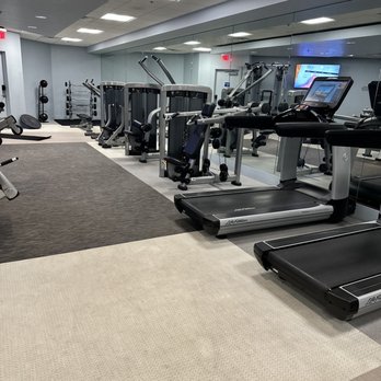 Hyatt Regency Long Beach - Clean workout room. They offer cold towels and water - Hotels Near Me - Long Beach, California Hyatt Regency Long Beach - Clean workout room. They offer cold towels and water - Hotels Near Me - Long Beach, California
