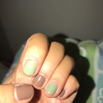 Bonjour Spa Nails - Definitely still intact after a week. - Nail Salons Near Me - Santa Ana, California
