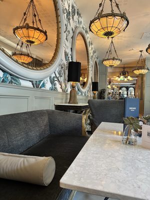 The Trinity City Hotel by null
