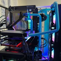 El3ctronics - Just a mock up of the hard tubing to get the computer running.
