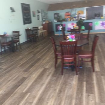 Happy Day Café - Inside seating - Cafes Near Me - Live Oak, Texas