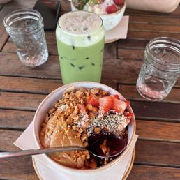 Pb & J Acai Bowl