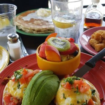 Blackbird Café - Dos Cabelleros Benedict. Beautiful presentation but taste was just OK - Cafes Near Me - Long Beach, California