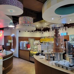 D-Spot Dessert Cafe