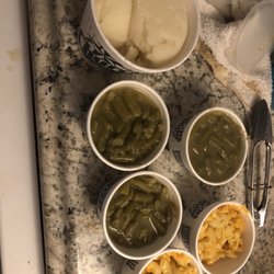 Green beans I did not order macaroni I did not order mashed potatoes I did not order they screwed up my order