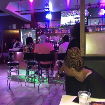 Mic Drop Social - Dance Clubs Near Me - Missouri City, Texas