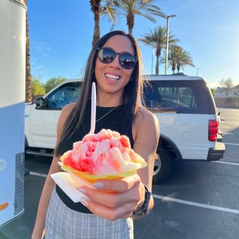 That’s A Nice Shave Ice - White chocolate strawberry with snow cap and ice cream - Shaved Ice Near Me - Las Vegas, Nevada That’s A Nice Shave Ice - White chocolate strawberry with snow cap and ice cream - Shaved Ice Near Me - Las Vegas, Nevada