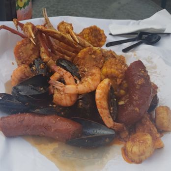 Crackin' Crab Santa Fe Seafood Boil - Cajun/Creole Near Me - Santa Fe, New Mexico