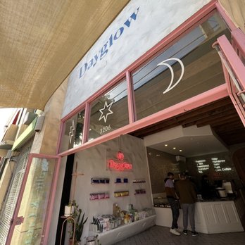 Dayglow - Outside - Coffee & Tea Near Me - Los Angeles, California