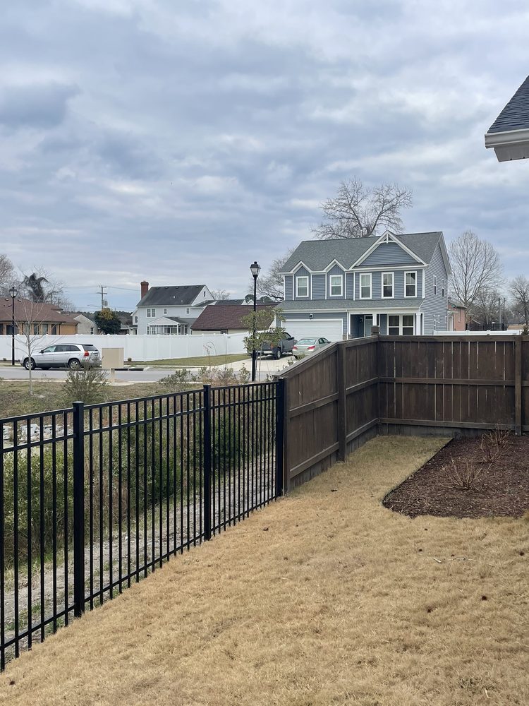 A MURPHY FENCE COMPANY CHESAPEAKE Updated September 2024 947 Unicorn Trl, Chesapeake