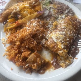 Miguel's Cocina - Fish taco and cheese enchilada combo - Mexican Near Me - San Diego, California Miguel's Cocina - Fish taco and cheese enchilada combo - Mexican Near Me - San Diego, California