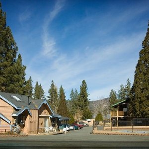Snow Bear Lodge on Yelp