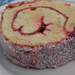 Mendez Bakery and Tortilla Factory - Mendez Bakery - Jelly treats that make you want to buy more. :)