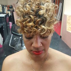 Diva's Are Back Hair Studio - Lots and lots of curls!