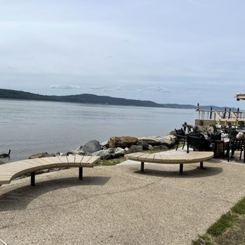 Half Moon - Outside - New American Near Me - Dobbs Ferry, New York