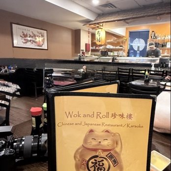 Wok and Roll Karaoke Chinatown - Dining area - Karaoke Near Me - Washington, DC, District of Columbia