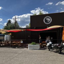 Smoking River Brewing - Entrance to the brewery