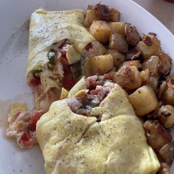 Valerie’s Scratch Kitchen - Mexican Omelet with home fries - American Near Me - Biddeford, Maine Valerie’s Scratch Kitchen - Mexican Omelet with home fries - American Near Me - Biddeford, Maine
