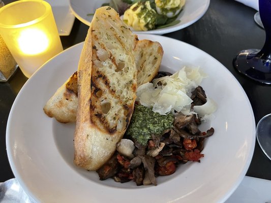 Shorebreak Lodge by null