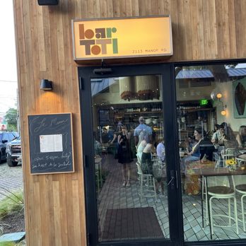 Bar Toti - Entrance - Wine Bars Near Me - Austin, Texas
