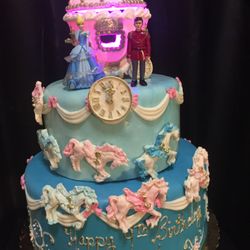 Cake Burgers - #Cinderella theme cake #midnight. Sweet Sixteen cake #wedding cake #1st birthday.