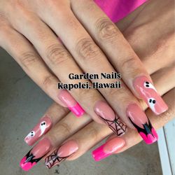 Garden Nails