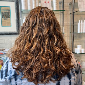 Curls by Dezi - Partial Pintura + Curly Cut - Hair Stylists Near Me - Bloomington, Minnesota