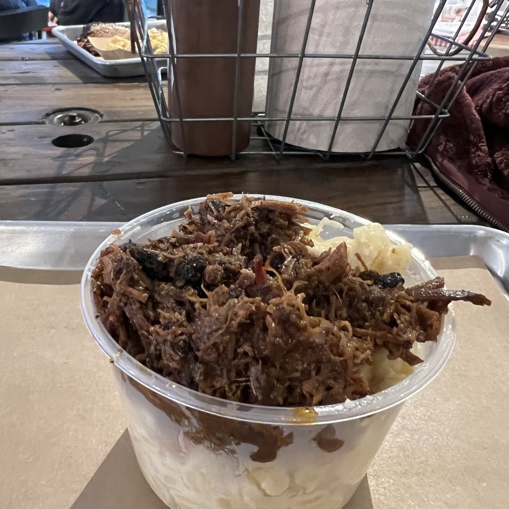 Henderson & Kane - Brisket Mac N Cheese - Barbeque Near Me - Houston, Texas