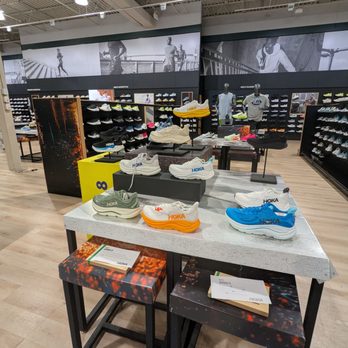 DICK'S Sporting Goods - Sports Wear Near Me - Livonia, Michigan DICK'S Sporting Goods - Sports Wear Near Me - Livonia, Michigan