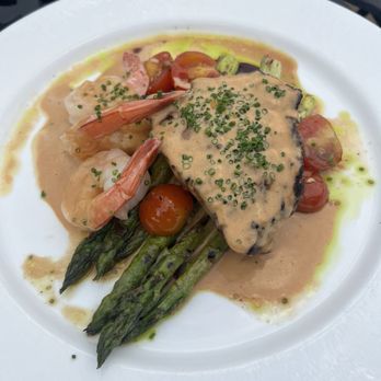 Forepaugh's Restaurant - Petite filet surf & turf - New American Near Me - Saint Paul, Minnesota
