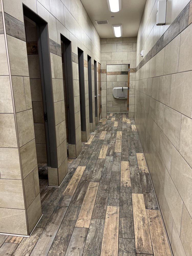 Hat Six Travel Center