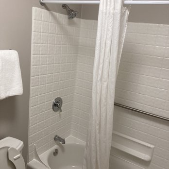University Inn at Duke - Very clean shower area. - Hotels Near Me - Durham, North Carolina University Inn at Duke - Very clean shower area. - Hotels Near Me - Durham, North Carolina