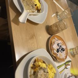 Honey Jam Day Cafe - SMOTHERED BISCUIT AND GRAVY SKILLET and Lemonberry Cheescake Pancakes