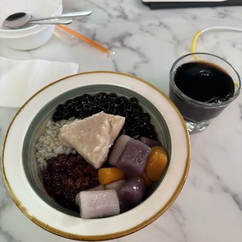 Autea Sweets & Eats - Taroball dessert #2 - Bubble Tea Near Me - Chicago, Illinois