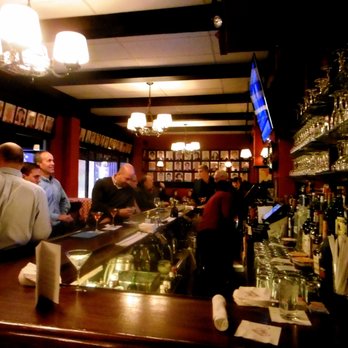 Sardi's - Upstairs bar - American Near Me - New York, New York