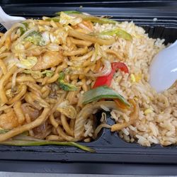 Peking & Tokyo Restaurant - Shrimp lomein