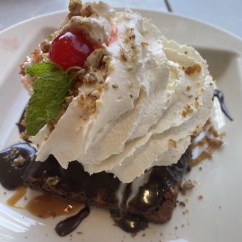 Harry & Izzy's - Birthday dessert :) so good!! Signature Brownie - Steakhouses Near Me - Indianapolis, Indiana Harry & Izzy's - Birthday dessert :) so good!! Signature Brownie - Steakhouses Near Me - Indianapolis, Indiana