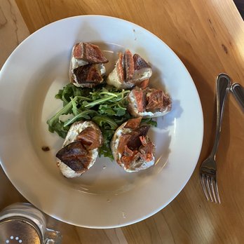 Resurrection Roadhouse - Smoked salmon appetizer - American Near Me - Seward, Alaska
