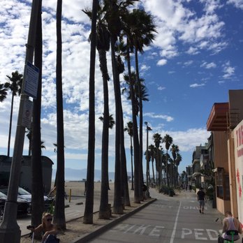 Venice Beach Boardwalk - How many times have you seen this on tv & in movies - Beaches Near Me - Venice, California