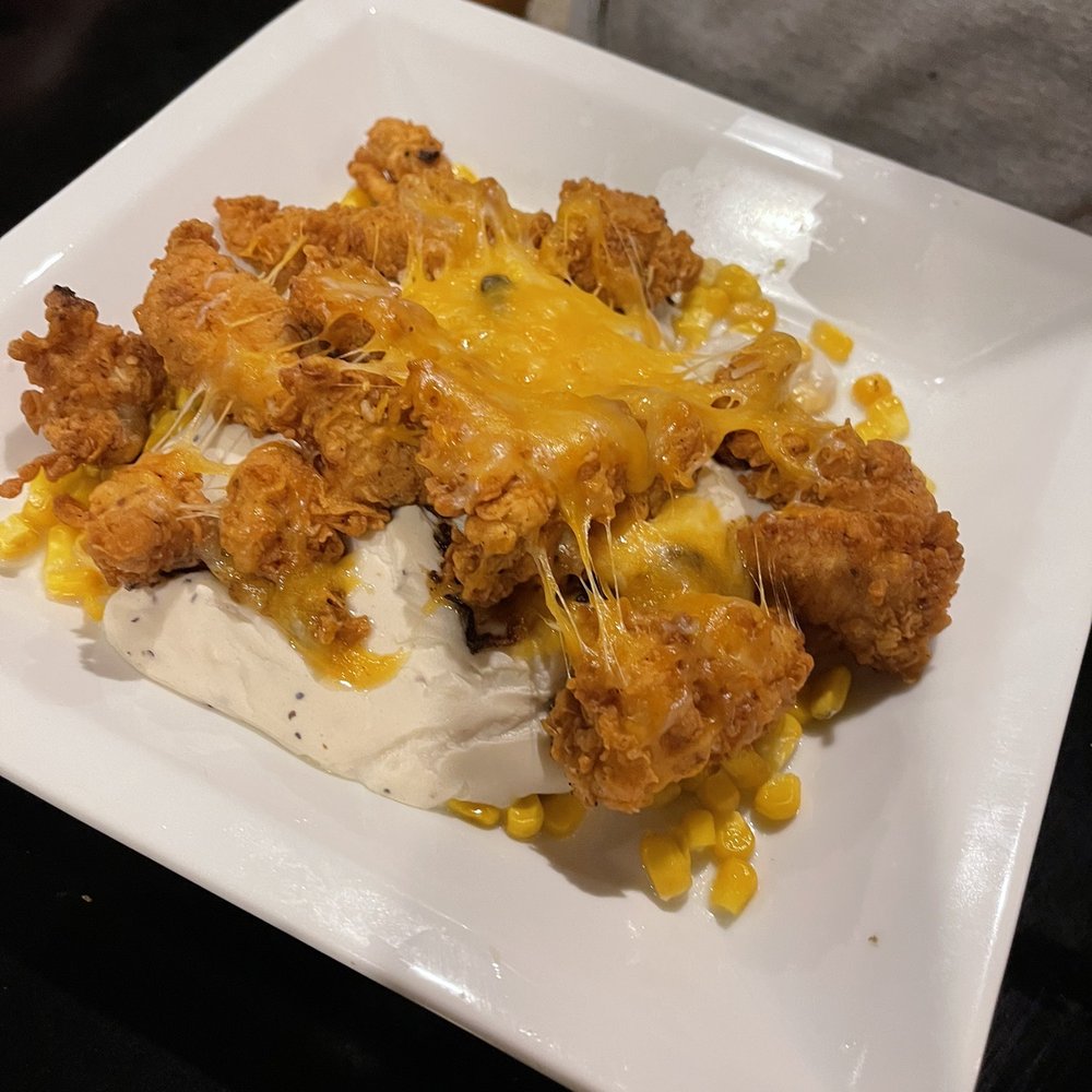 Brother's - Country bowl with fried chicken - American Near Me - Young Harris, Georgia