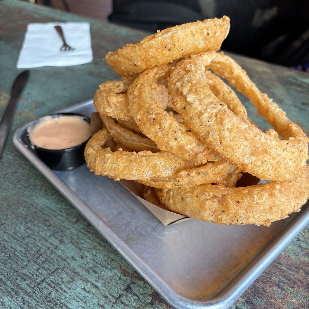 George & Leon’s - Onion rings - Sandwiches Near Me - Westbrook, Maine George & Leon’s - Onion rings - Sandwiches Near Me - Westbrook, Maine