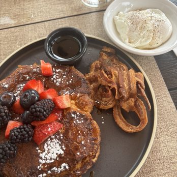 Sonoma Bistro - Guava Cream Cheese Croissant French Toast - Breakfast & Brunch Near Me - Rutherford, New Jersey Sonoma Bistro - Guava Cream Cheese Croissant French Toast - Breakfast & Brunch Near Me - Rutherford, New Jersey