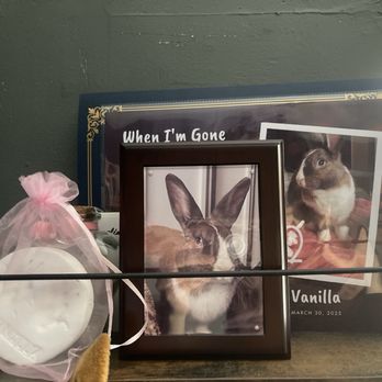 Small Paws Cremations - Pet Cremation Services Near Me - Los Angeles, California