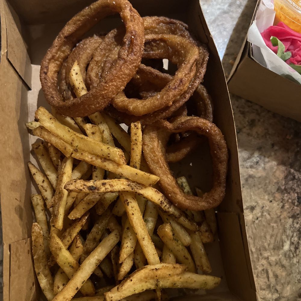 Gott's St. Helena - Can't forget the extra dry sides!! - Burgers Near Me - Saint Helena, California Gott's St. Helena - Can't forget the extra dry sides!! - Burgers Near Me - Saint Helena, California