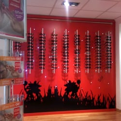 Óptica Agulló - Exposición de gafas, Optica Agullo Cocentaina