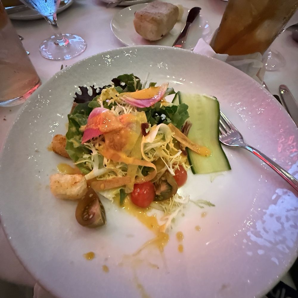 Balboa Bay Resort - Salad - Resorts Near Me - Newport Beach, California Balboa Bay Resort - Salad - Resorts Near Me - Newport Beach, California